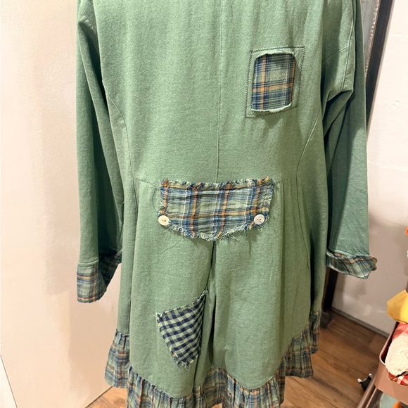 Green Plaid Women's Jacket - Picture 3 of 4